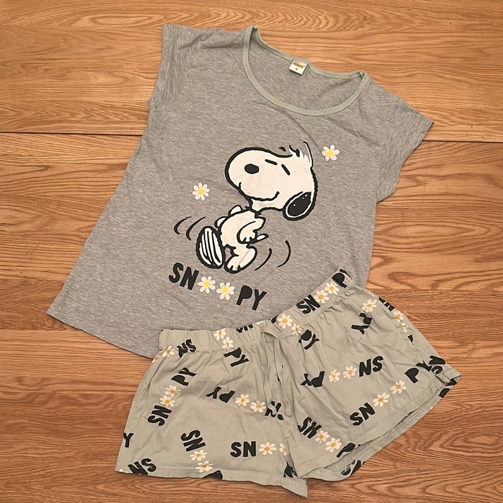 Snoopy Gray & Green Pajama Set